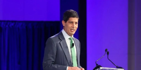 Що станеться з ціною біткоїну, коли Кевін Уорш стане головою Федеральної резервної системи? Вона…