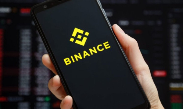 Екс-керівник комунікацій Binance перейшов до KAST