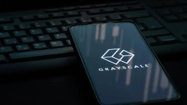 Аналітик Bloomberg вважає, що компанія Grayscale почала часто оновлювати заявку на створення спотового ETF на альткоїни, що є ознакою швидкого лістингу