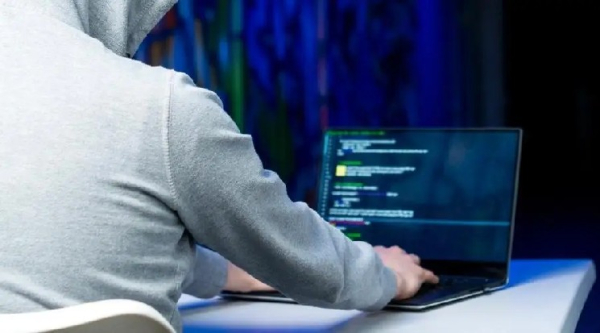 ZachXBT заявив про штучний розгін вартості LAB