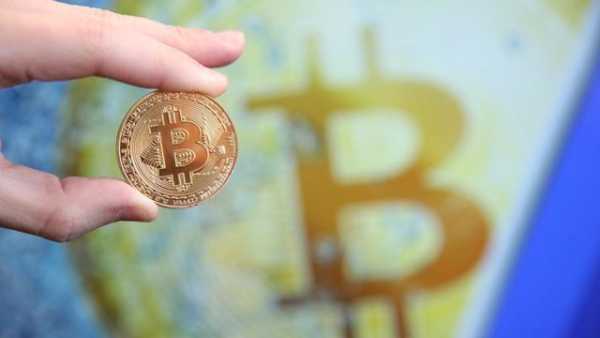 Майнери не вірять у дно биткоина